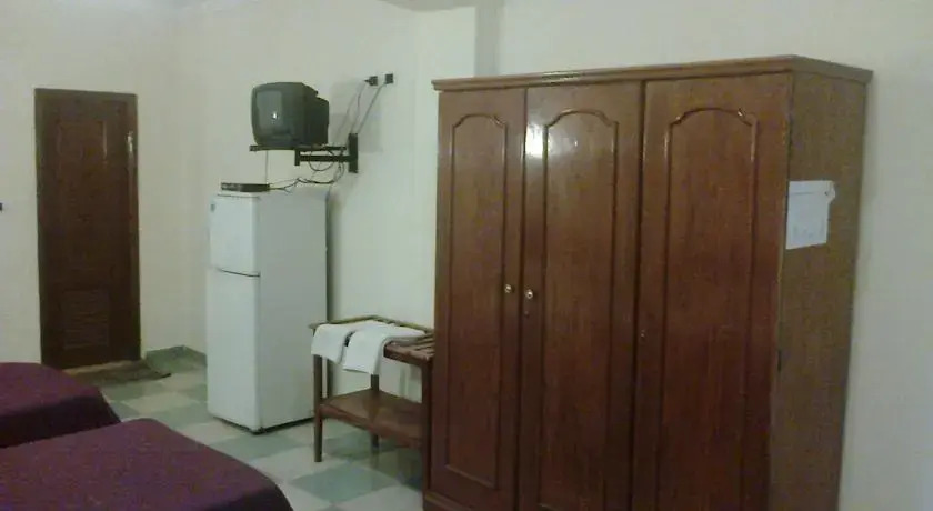 Рас-Сидр: Ceceil Hotel