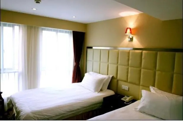 Шанхай: Lovebird Business Hotel
