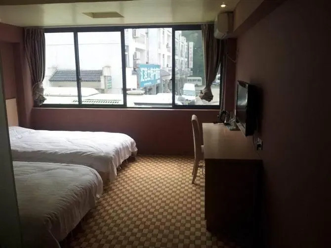 Huangshan Yu Jing Li Rui Holiday Hotel — фото 1