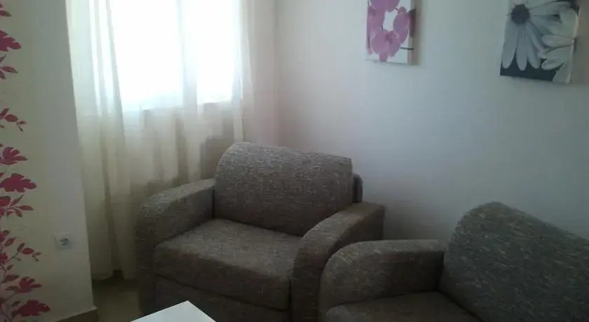 Радовичи: Apartmani Strahinja