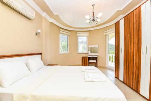 Даламан: Lakestone Villa