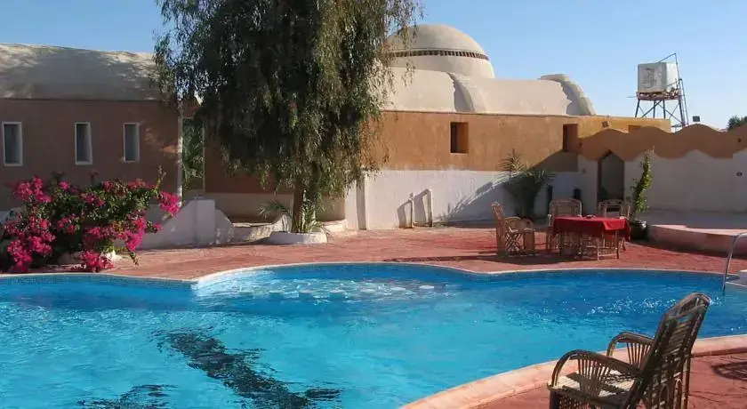 Каср-аль-Фарафира: Badawiya Hotel Farafra