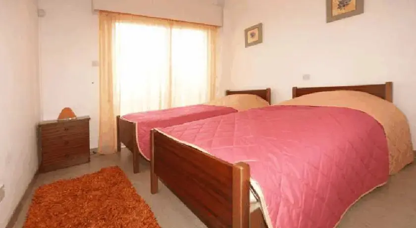 Гермасойя: Elena Court Apartment