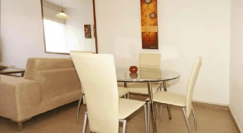 Гермасойя: Elena Court Apartment