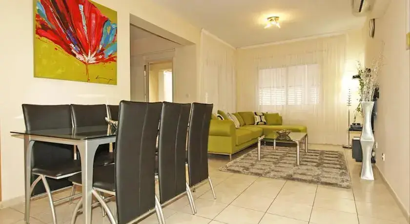 Лимассол: Halcon Molos Apartment