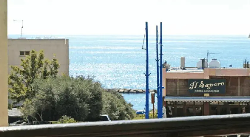 Агиос Тихонас: Rita Court Apartment