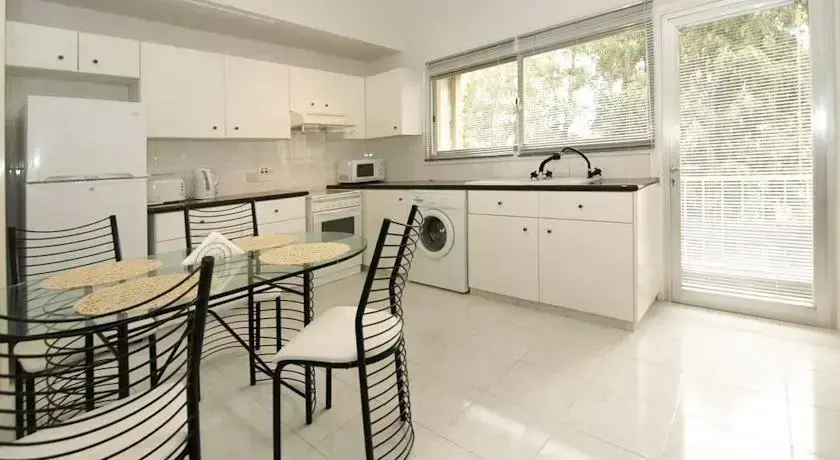 Гермасойя: Kyma Court Apartment