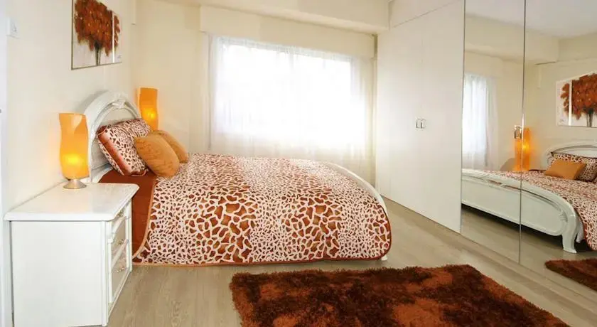 Гермасойя: Kyma Court Apartment