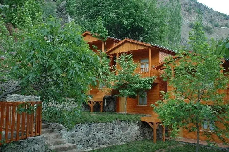 Buyukcakir: Kapuzbasi Selale Motel