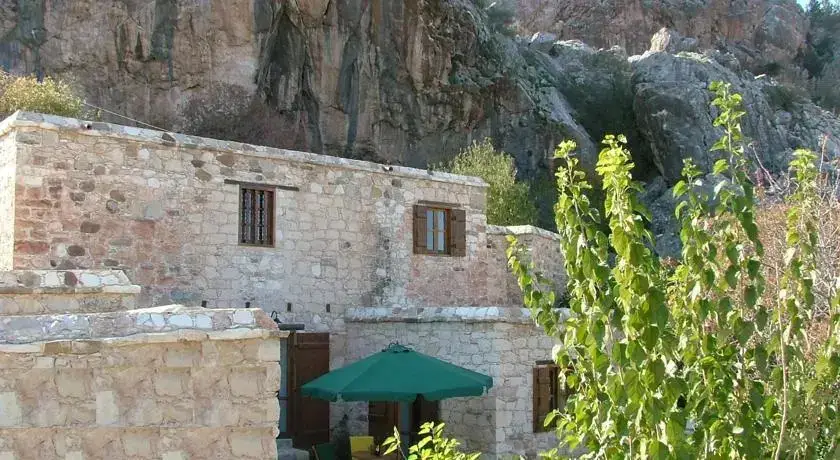Киссонерга: Androniki House