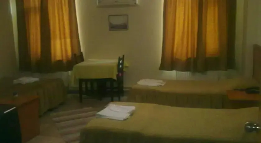 Айвалык: Kral Hotel
