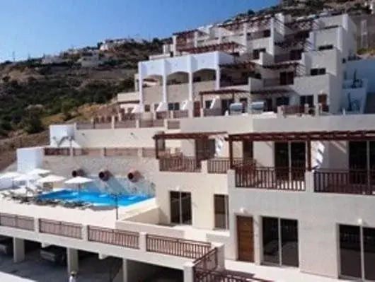 Пейя: Paschali Hills Apartments
