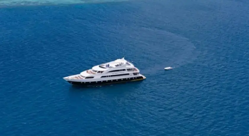 Северный атолл Мале: Maldives Princess