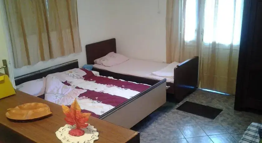 Доброта: Apartments Mihović