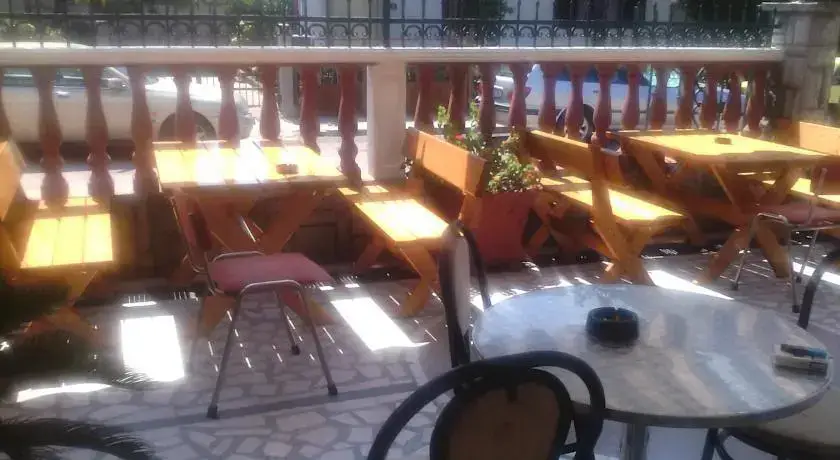 Бар: Guesthouse Villa Novi Pristan
