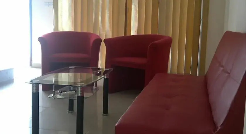 Хирокития: Gemstone Village A1 Maisonette