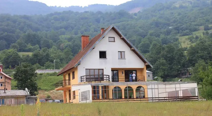 Плужине: B&B Lovac Plužine