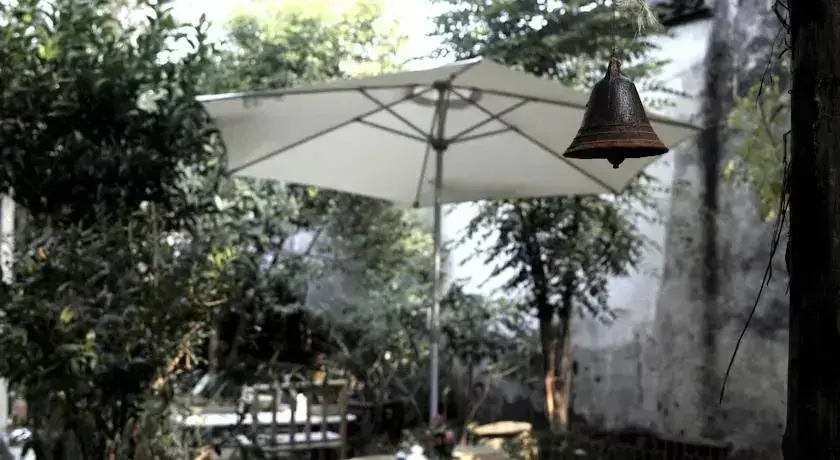Шанхай: Magazine Cafe & Hotel