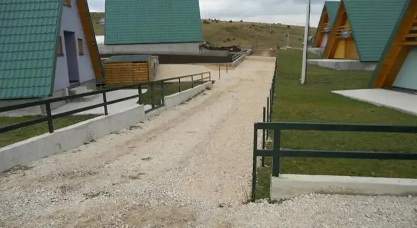 Жабляк: Laušević Chalets