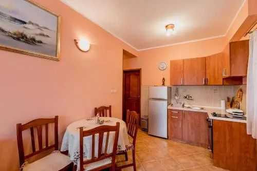 Каменари: Apartments Gudelj