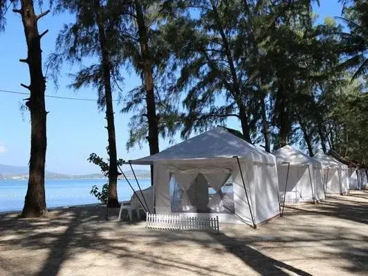 Ко-Нака-Яй: The Naka Camp