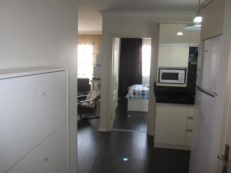 Борнова: Zena House Bornova 2