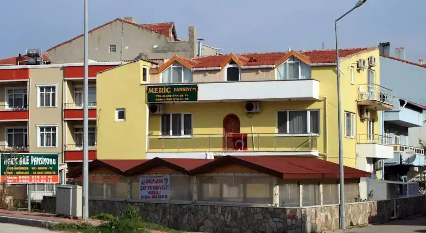Эджеабат: Meric Family Pension