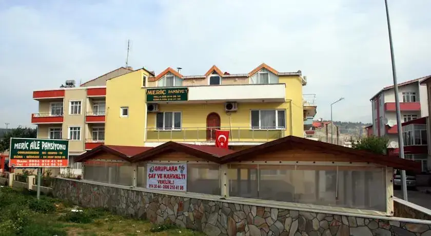 Эджеабат: Meric Family Pension