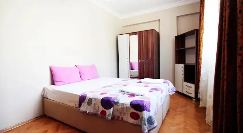 Измир: Zena House Balcova