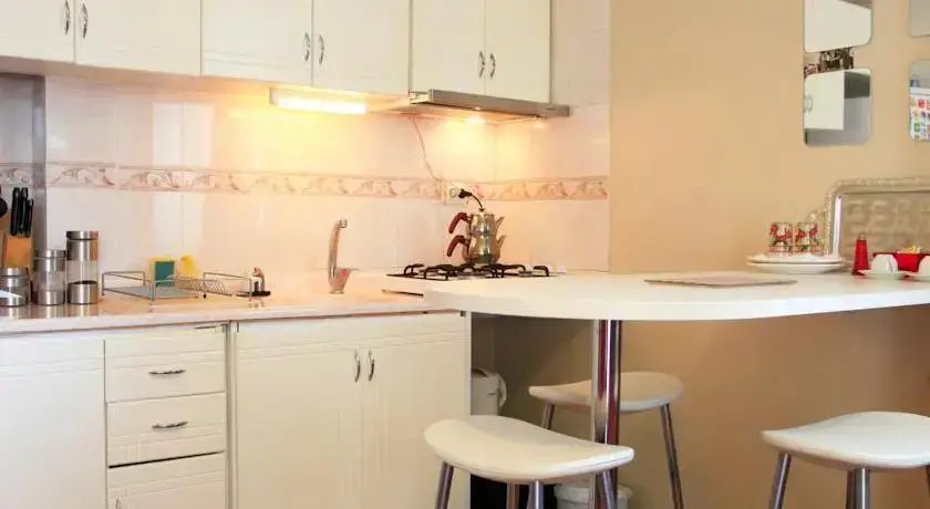 Измир: Zena House Balcova