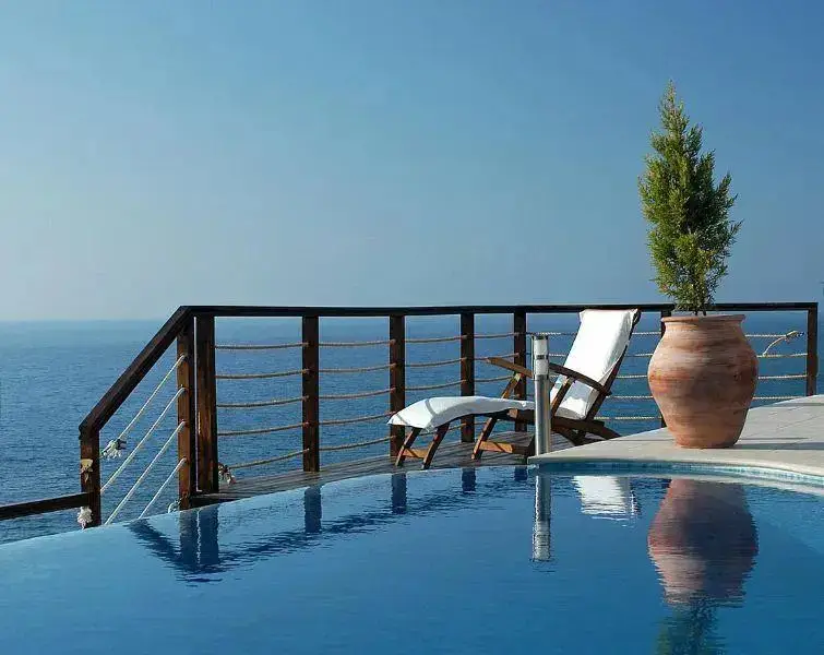 Помос: Villa Paradiso