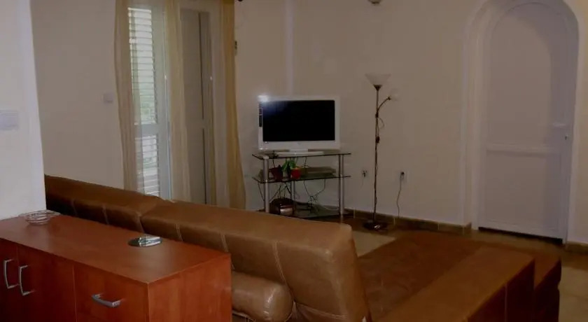 Рисан: Apartmani Carine