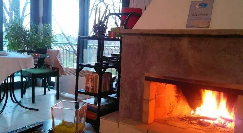 Бар: Apartments Afrodita