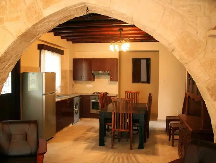 Гоуди: Lakis Papamichael Holiday Villas