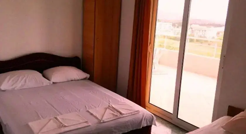 Ульцинь: Apartments Llunji