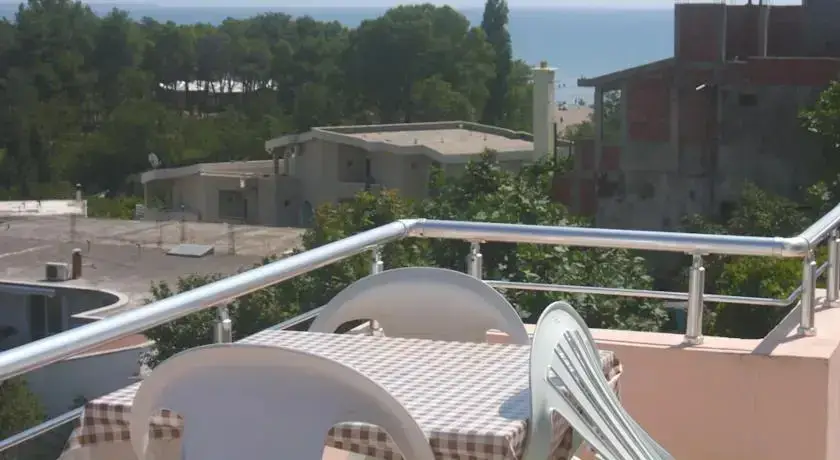 Ульцинь: Apartments Llunji