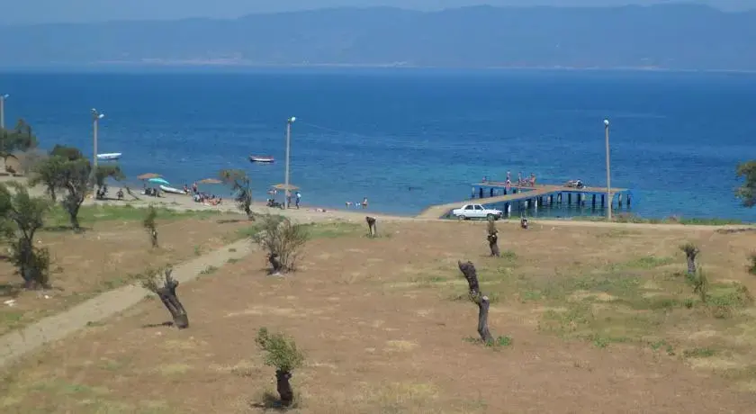Эдремит: Yakamoz Tatil Sitesi