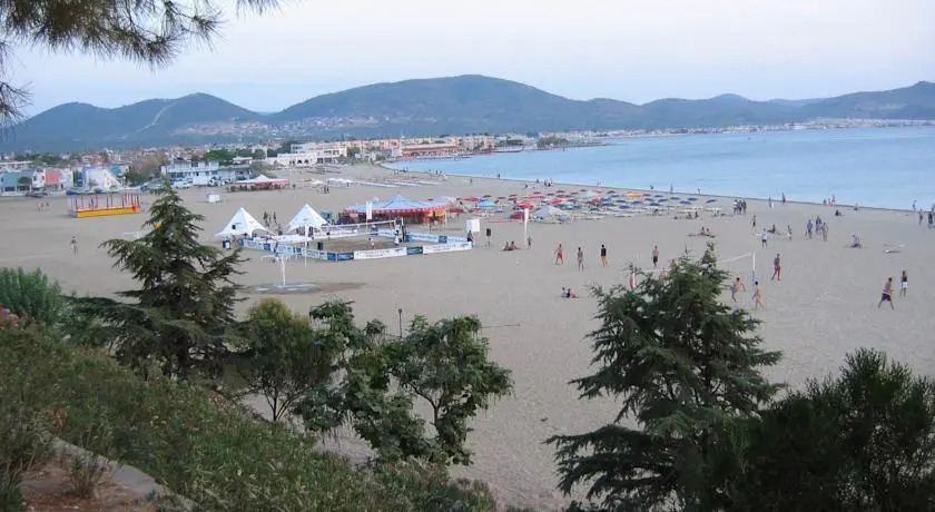 Эдремит: Yakamoz Tatil Sitesi