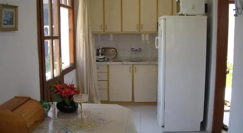 Эдремит: Yakamoz Tatil Sitesi