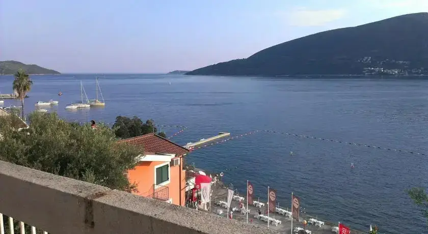 Херцег-Нови: Apartment Montenegro