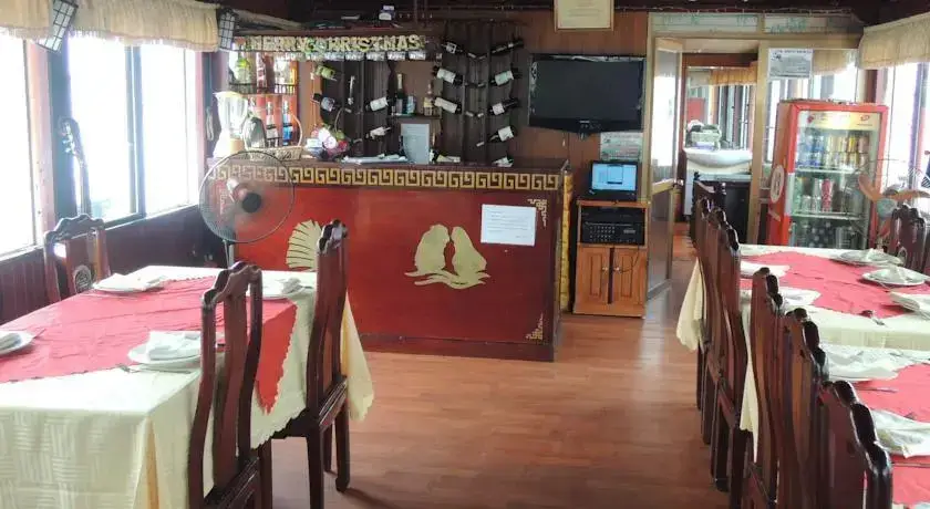 Халонг: Halong Party Cruises