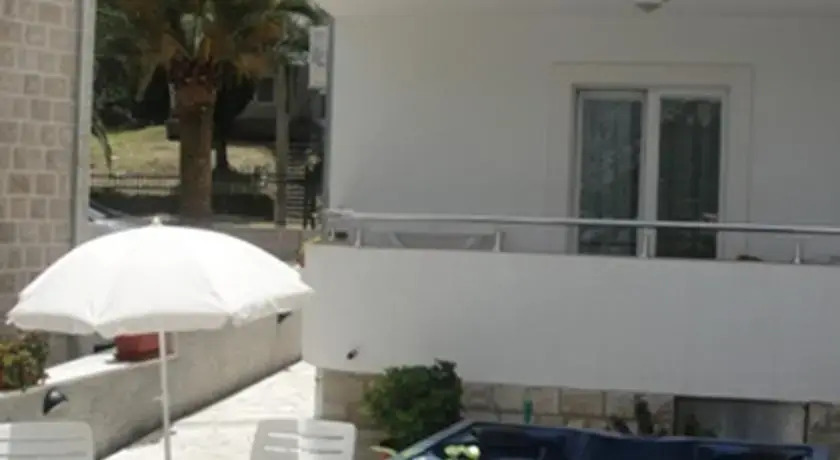 Стрп: Apartments Vuković Nikola