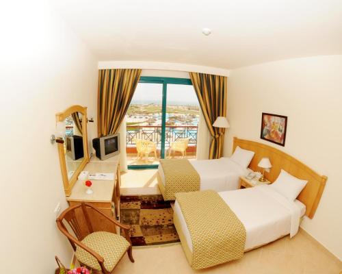 Айн-Сохна: Sinaway Lagoon Hotel and Spa