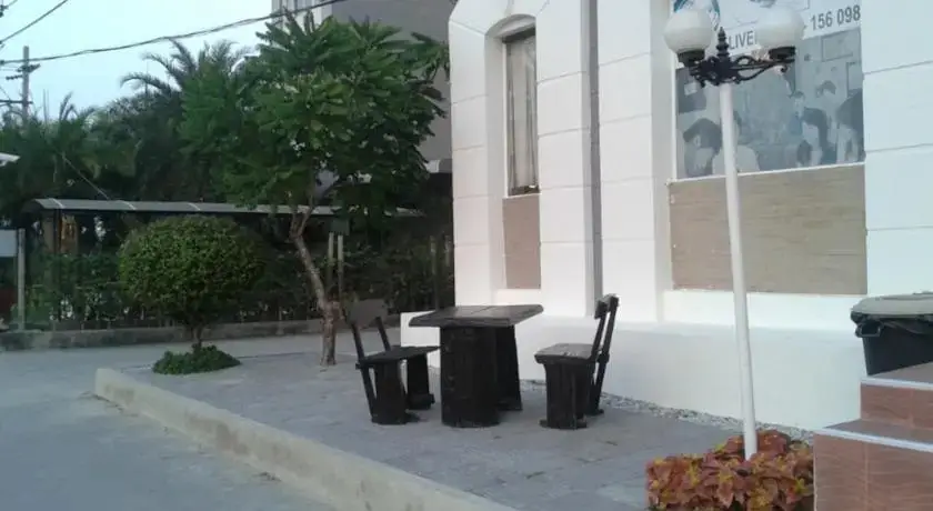 Банг-Сао-Тхонг: Taveechoke Place