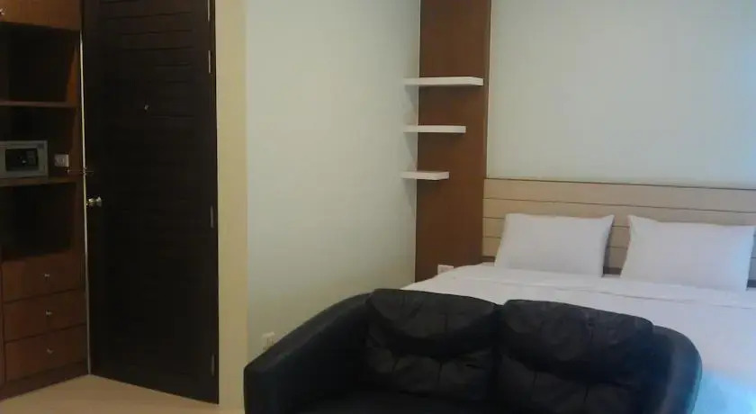 Муанг: Cheewa Service Apartment