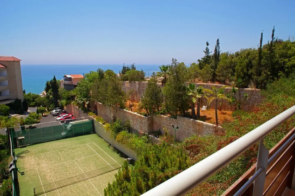 Агиос Тихонас: Amathusa Coastal Heights Apartment E 105