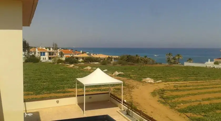 Паралимни: Metaxas Villas