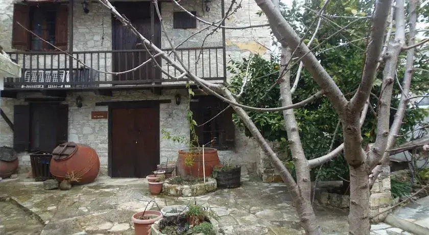Какопетрия: Stelios Village House