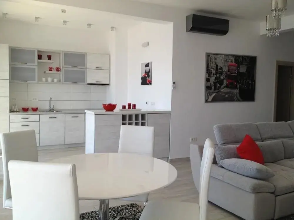 Добро Вода: Sky Fort Apartments