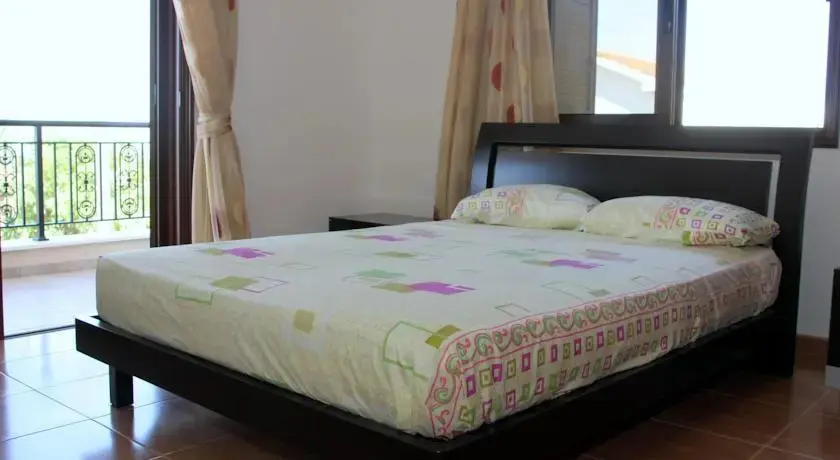 Пейя: Villa Agathi